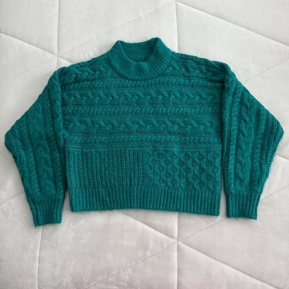 {Abercrombie} Knit Pattern Blue Green Relaxed Fit Cropped Sweater | S